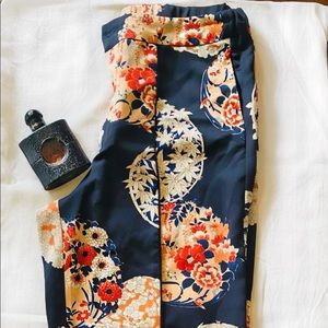 Cropped floral pant